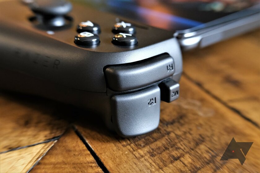 Этот контроллер от Razer превращает смартфон в портативную консоль. Обзор Kishi V2 — Дизайн. 2