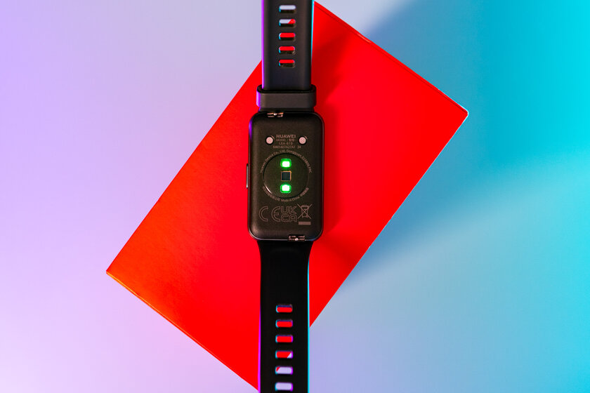 Не зацикливайтесь на Mi Band. Обзор Huawei Band 7, он даже лучше — Здоровье. 8