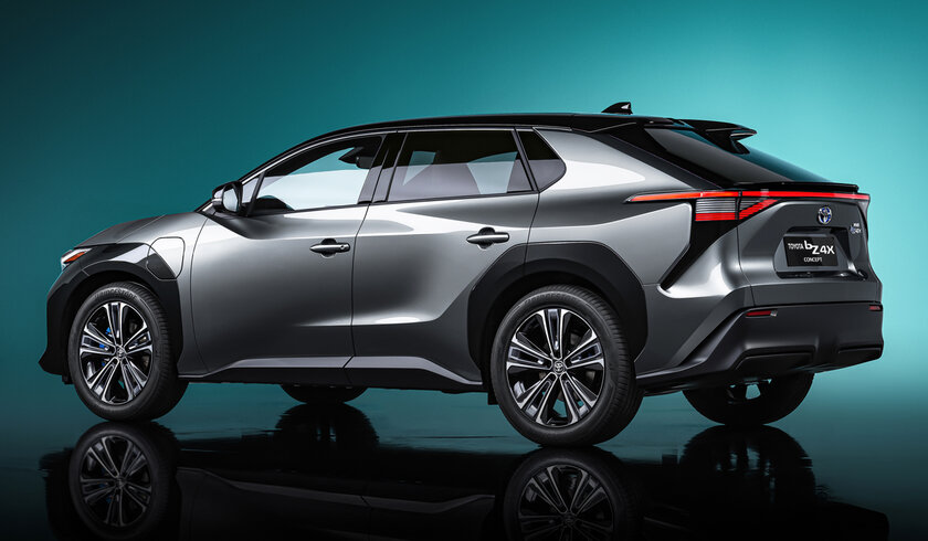 Toyota массово отзывает bZ4X: электрокар может потерять колесо во время движения