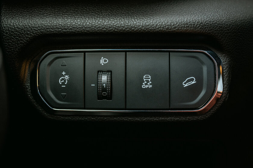 Китайский кроссовер смог удивить, очень продуманный. Тест-драйв Haval Jolion (2021) — Отзыв. 8