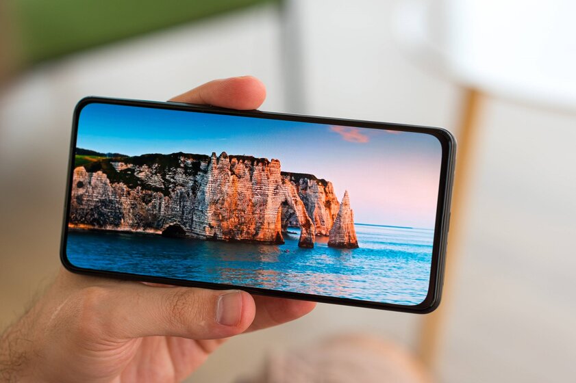 Та самая Xiaomi вернулась. Обзор Poco F4 5G, эталон за свои деньги — Дисплей. 1
