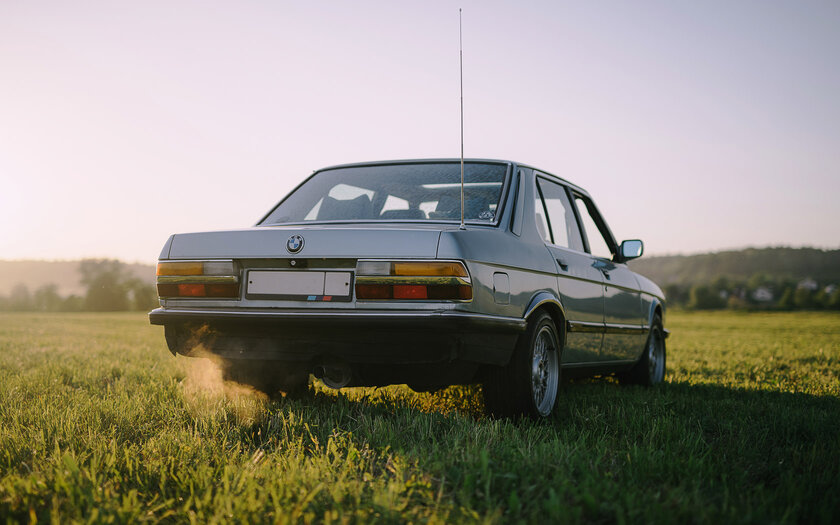 Каково владеть ретро в 2022 году: владелец о BMW 5 (E28) из 1982-го