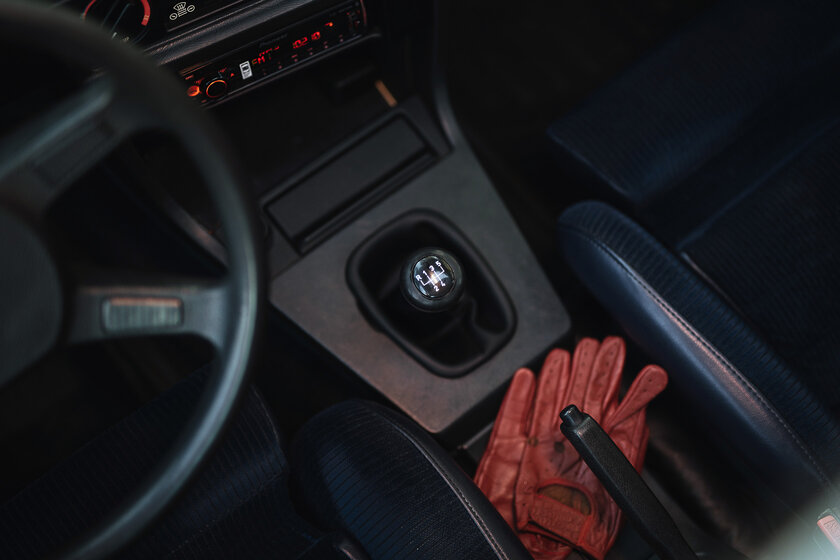 Каково владеть ретро в 2022 году: владелец о BMW 5 (E28) из 1982-го