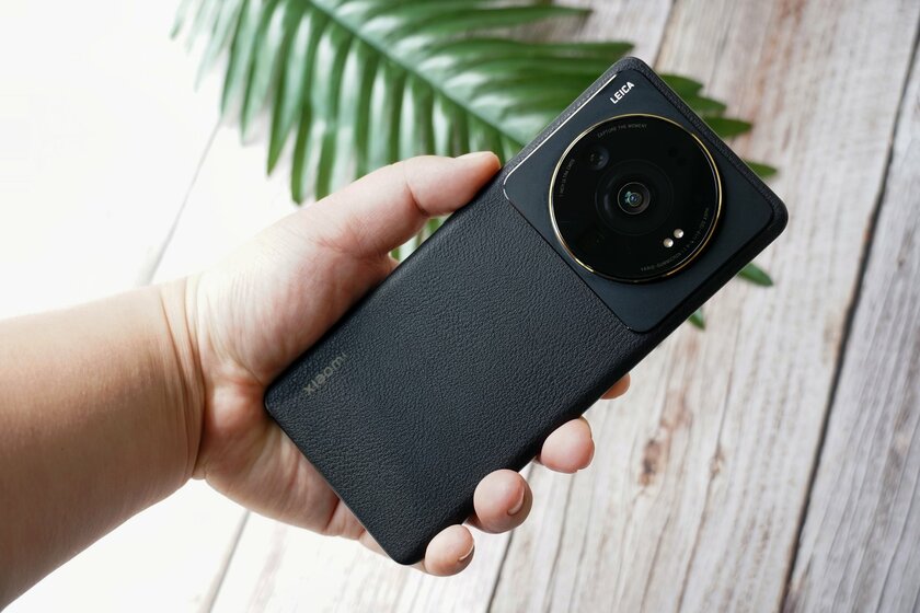 Монструозную камеру Xiaomi 12S Ultra протестировали вживую. Разрывает конкурентов