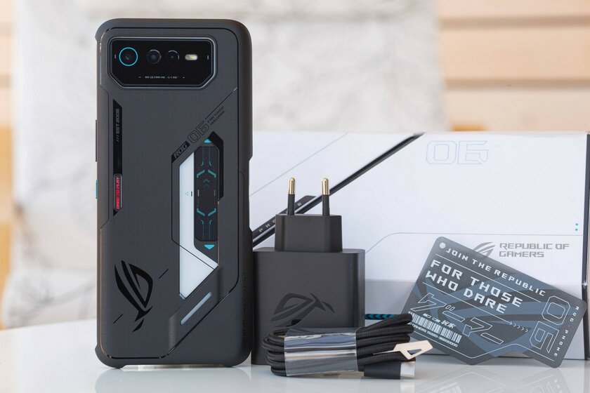 Среди игровых смартфонов есть однозначный эталон. Тестирую ASUS ROG Phone 6 Pro — Распаковка. 1