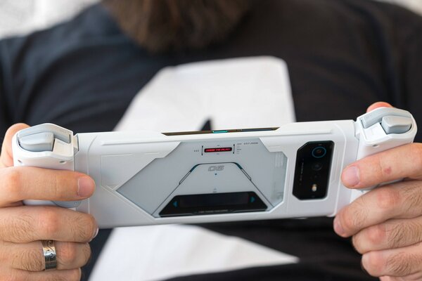 Среди игровых смартфонов есть однозначный эталон. Тестирую ASUS ROG Phone 6 Pro — Игровые возможности. 7