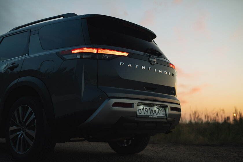 Огромное авто, в котором комфортно всем (на удивление). Тест-драйв Nissan Pathfinder 2021