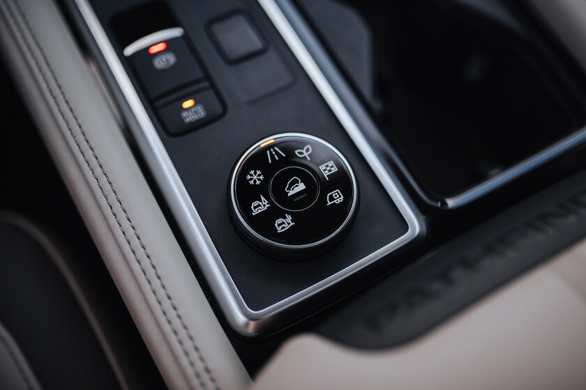 Огромное авто, в котором комфортно всем (на удивление). Тест-драйв Nissan Pathfinder 2021