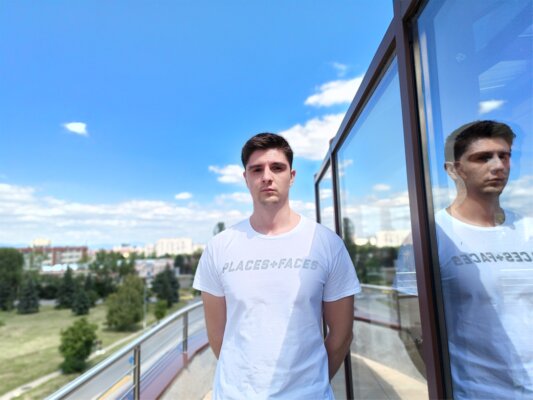 Обзор Oppo Reno8 — тонкий и стильный соперник в среднем ценовом диапазоне