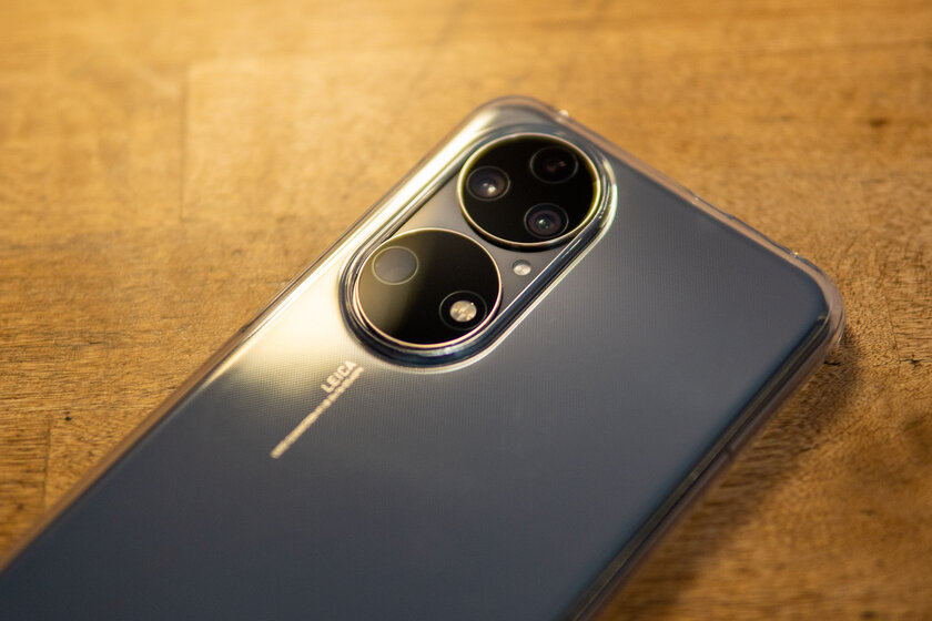 Запоздалый флагман или не совсем? Обзор Huawei P50