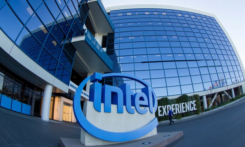 Intel собирается делать чипы для смартфонов. Не свои, а для MediaTek