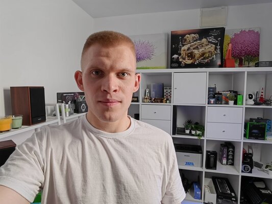 Запоздалый флагман или не совсем? Обзор Huawei P50