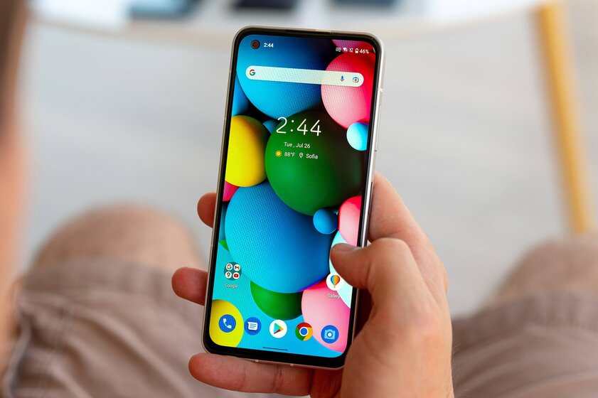 Компактный, предельно мощный и с отличными камерами: обзор ASUS Zenfone 9