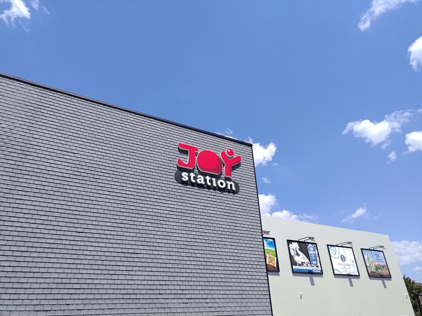 Компактный, предельно мощный и с отличными камерами: обзор ASUS Zenfone 9