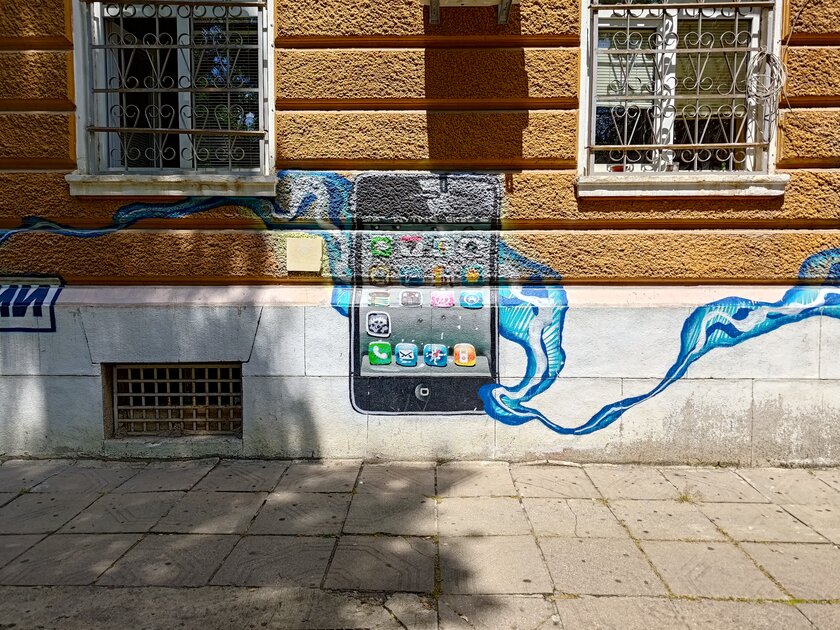 Компактный, предельно мощный и с отличными камерами: обзор ASUS Zenfone 9