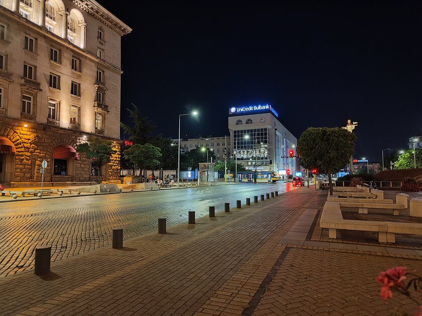 Компактный, предельно мощный и с отличными камерами: обзор ASUS Zenfone 9
