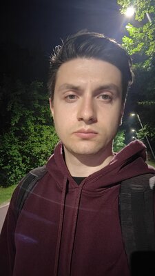 Он из бумаги, и летает. Это не бумажный самолет. Это обзор Realme GT 2 Pro