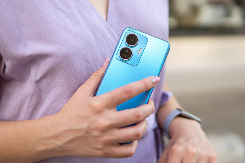 Теперь не только Xiaomi отказались от датчиков приближения? Обзор Vivo T1