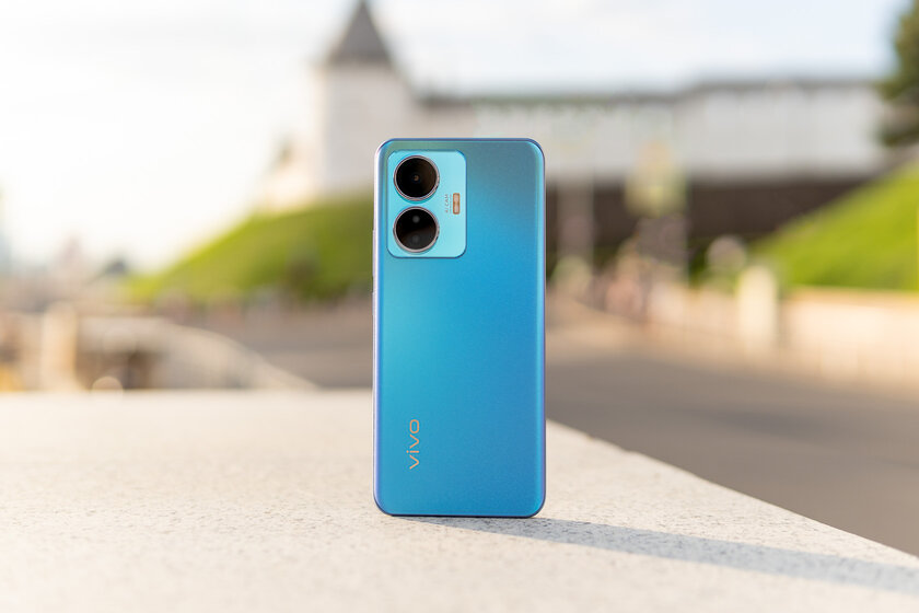 Теперь не только Xiaomi отказались от датчиков приближения? Обзор Vivo T1