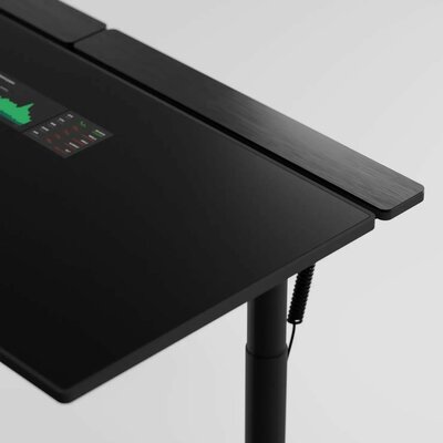 Умный стол от Lumina имеет встроенный OLED-экран. Выглядит, как в научной фантастике