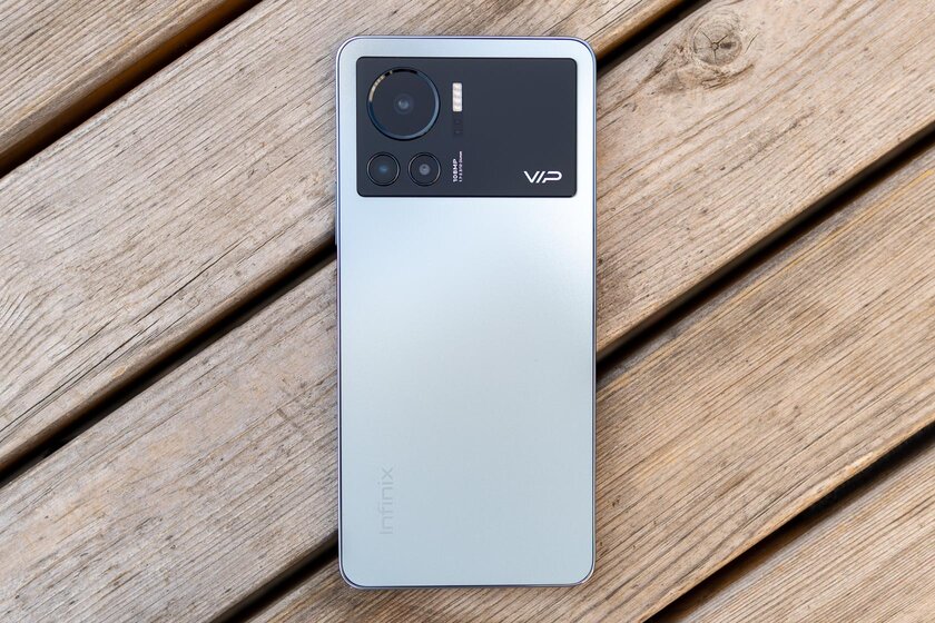 Выгодные скидки на смартфоны и ноутбуки. Снова в школу с Infinix