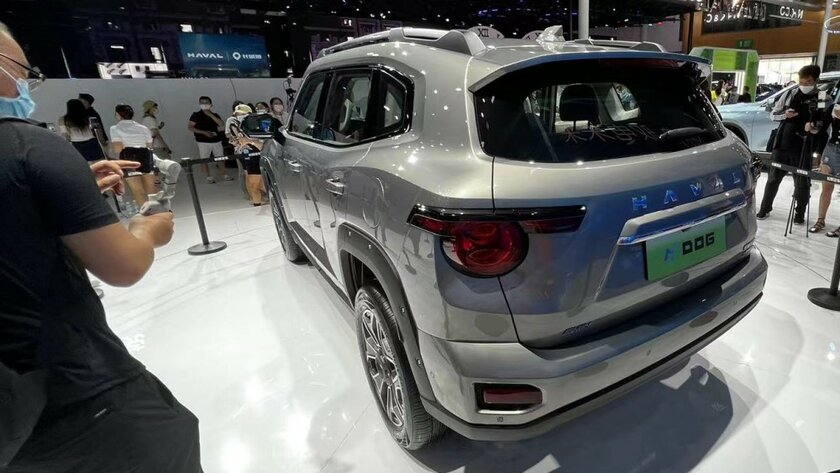 Haval представила кроссовер H-Dog: с огромным дисплеем, стильным кузовом и гибридной системой