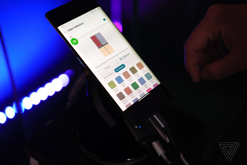 Дискотека на вашей кухне: LG представила холодильник с LED-подсветкой