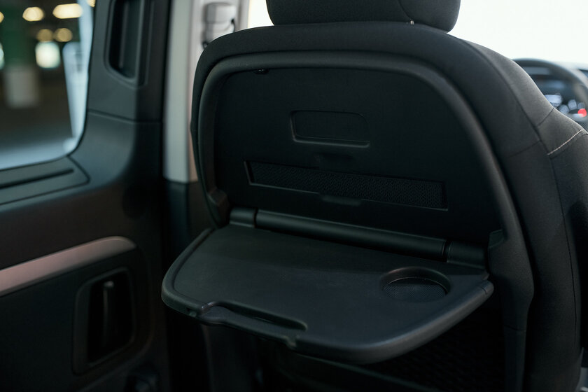 Микроавтобусы непопулярны, а зря. Тестирую Opel Zafira Life и убеждаюсь в удобстве — Встреча. 17