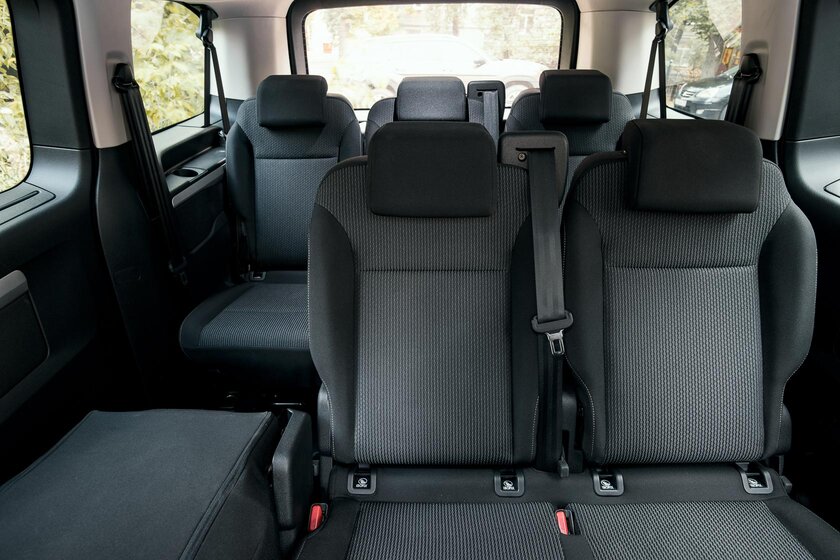 Микроавтобусы непопулярны, а зря. Тестирую Opel Zafira Life и убеждаюсь в удобстве — Встреча. 47