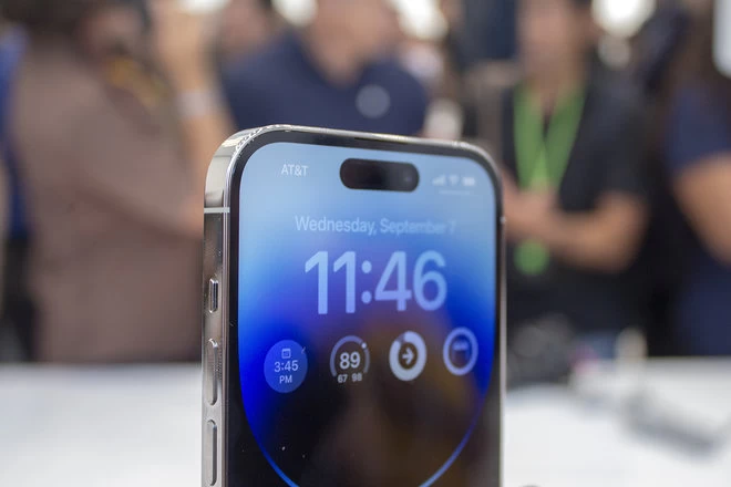 Первые отзывы об iPhone 14 Pro: что думают журналисты после знакомства — Dynamic Island, над которым все смеялись. 3