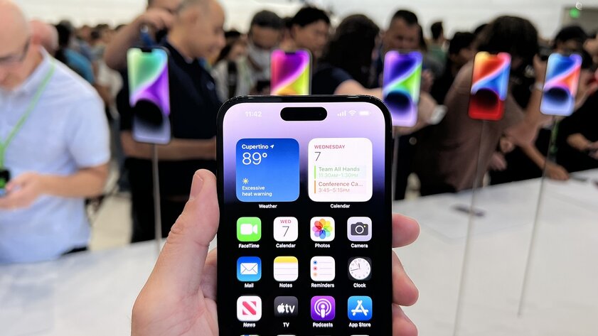 Первые отзывы об iPhone 14 Pro: что думают журналисты после знакомства