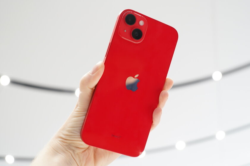 Первые отзывы об iPhone 14: что думают журналисты после знакомства — Камеры: 12 Мп, увеличенная диафрагма и новая технология ночной съёмки. 1