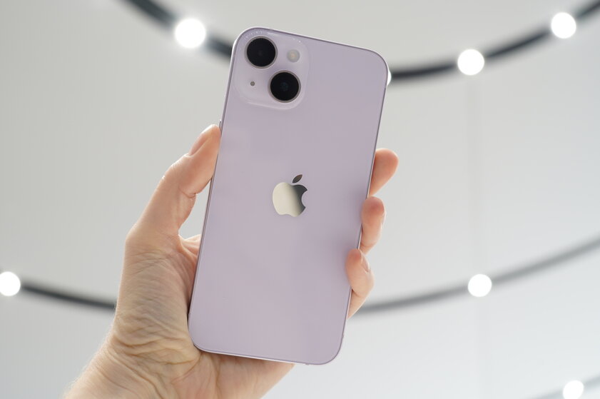 Первые отзывы об iPhone 14: что думают журналисты после знакомства — Камеры: 12 Мп, увеличенная диафрагма и новая технология ночной съёмки. 2