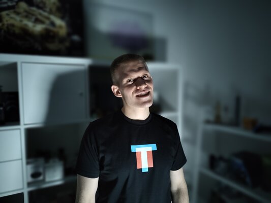 Прозрачный смартфон с 900 светодиодами в реальной жизни. Тестирую Nothing Phone (1) — Камера. 15