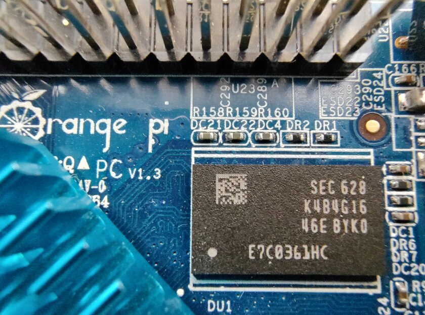 Приятный корпус, мощный процессор и лучшие камеры: обзор Motorola Edge 30 Fusion
