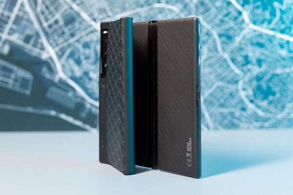 Обзор Huawei Mate Xs 2: складные смартфоны становятся удобными — Внешний вид. 6