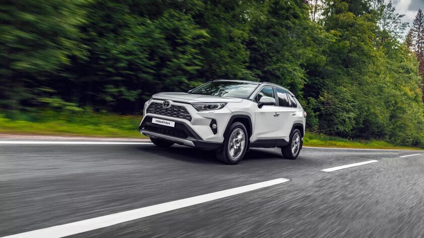 Toyota RAV4 стал самым продаваемым кроссовером в мире в 2022 году