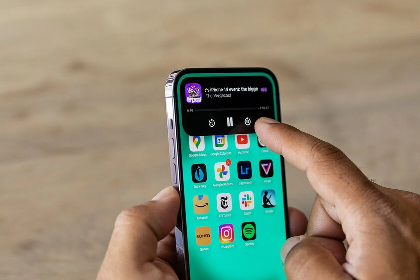 Обзор iPhone 14 Pro: важные улучшения, которые не стоят того — Dynamic Island. 2