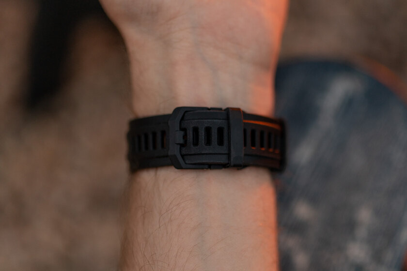 G-Shock из мира умных часов. Обзор Amazfit T-Rex 2 — Внешний вид и эргономика. 3