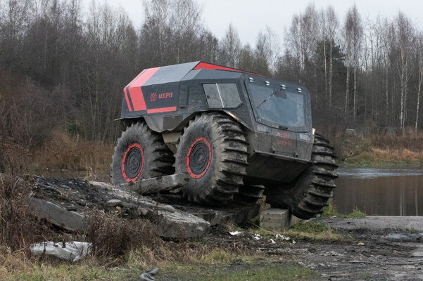 Что не придумают, лишь бы дороги не строить! 10 монструозных российских внедорожников
