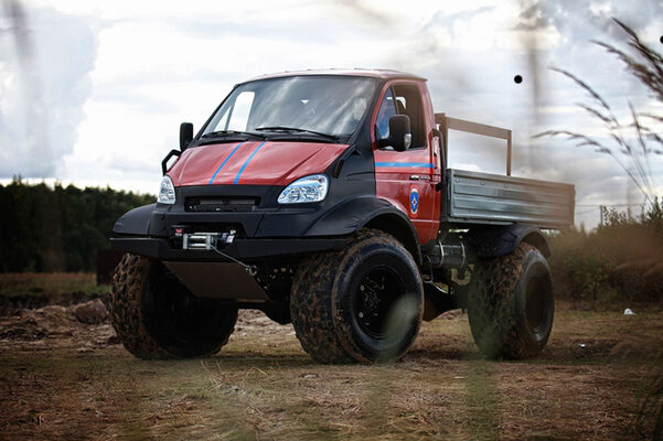 Что не придумают, лишь бы дороги не строить! 10 монструозных российских внедорожников