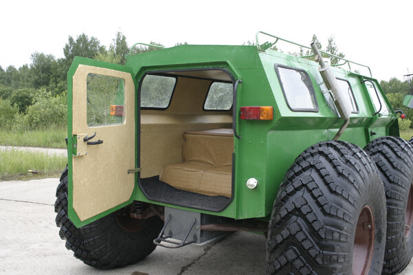 Что не придумают, лишь бы дороги не строить! 10 монструозных российских внедорожников