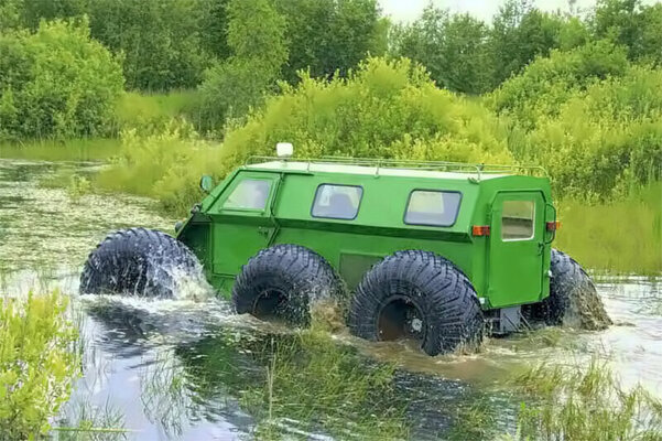 Что не придумают, лишь бы дороги не строить! 10 монструозных российских внедорожников