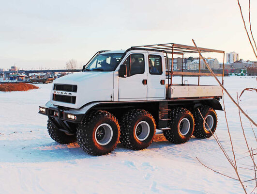 Что не придумают, лишь бы дороги не строить! 10 монструозных российских внедорожников