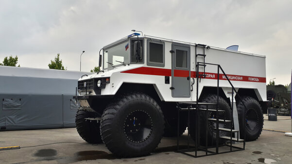 Что не придумают, лишь бы дороги не строить! 10 монструозных российских внедорожников