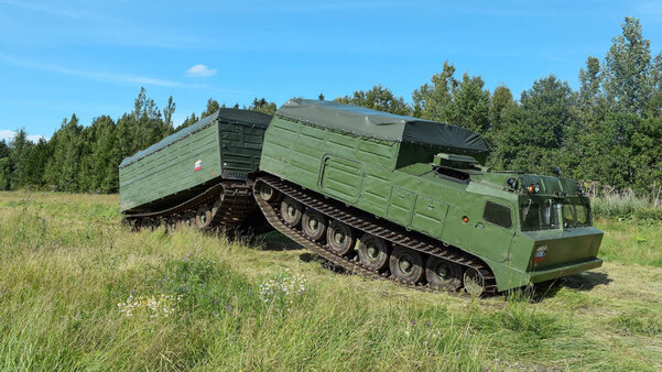 Что не придумают, лишь бы дороги не строить! 10 монструозных российских внедорожников