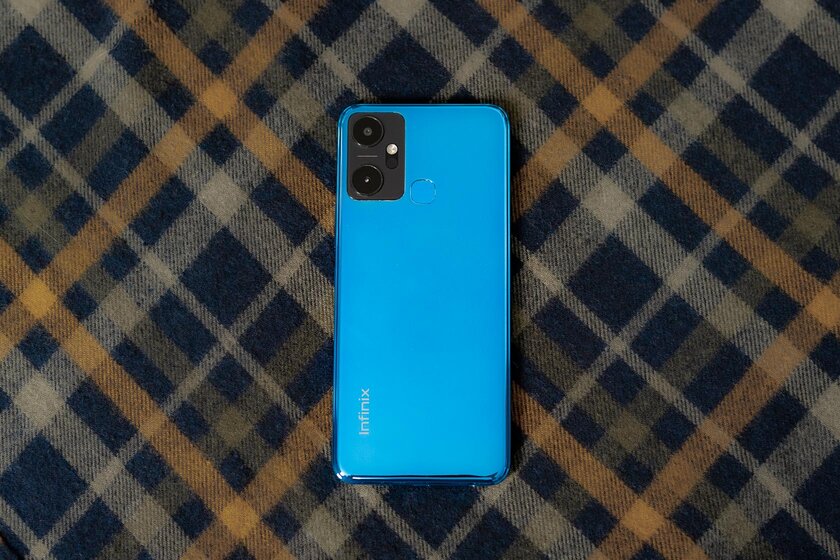 Доступный не значит плохой. Обзор Infinix Smart 6 Plus — Внешний вид и эргономика. 1