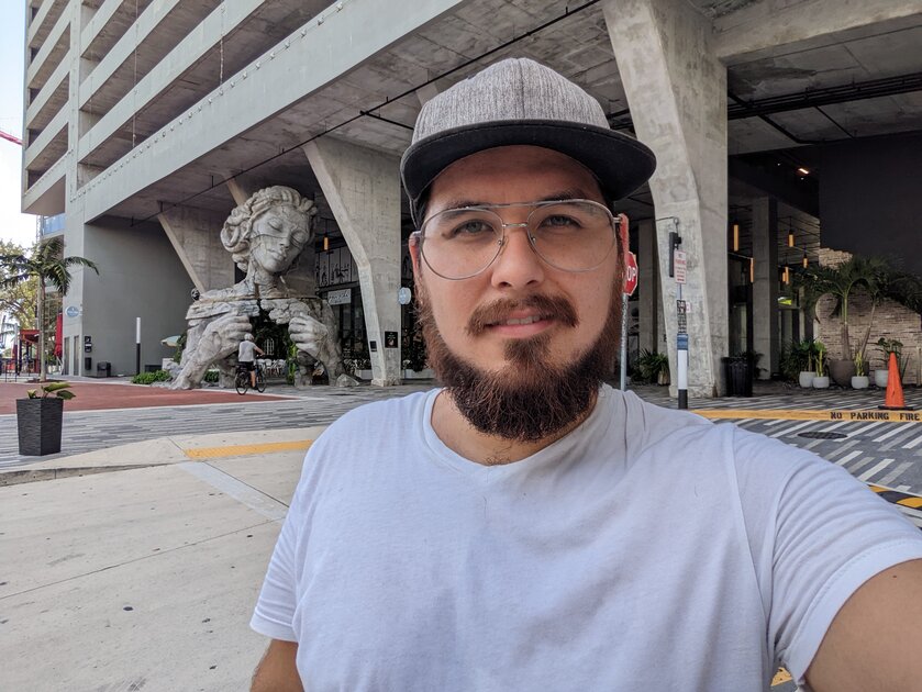 Топ телефонов с хорошей камерой в 2023: любой конкурирует с фотоаппаратами — Google Pixel 6a — 34 980 рублей. 19