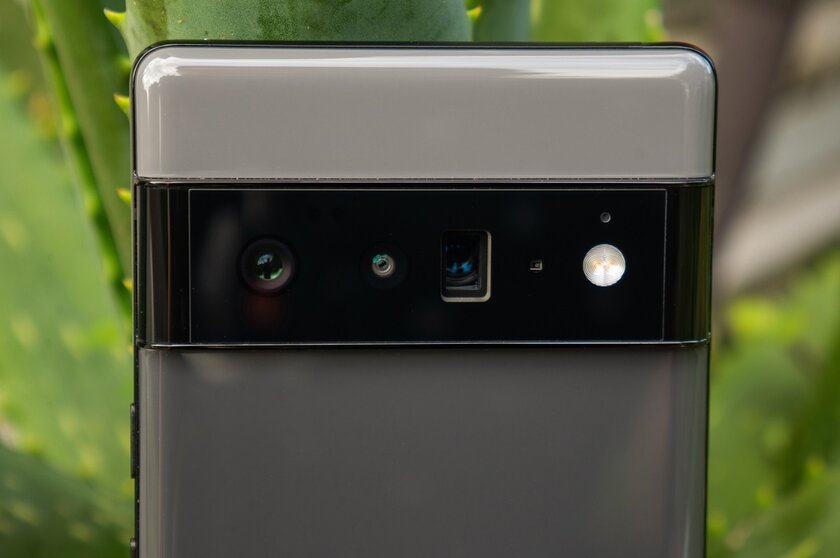 Топ телефонов с хорошей камерой в 2023: любой конкурирует с фотоаппаратами — Google Pixel 6 Pro — 53 190 рублей. 1