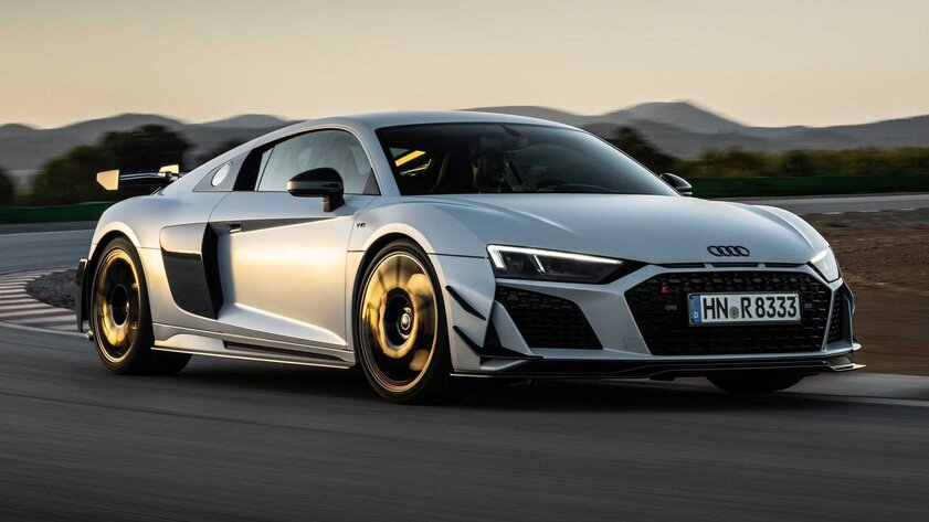 Audi представила последний автомобиль с V10: дальше будут только электрические спорткары
